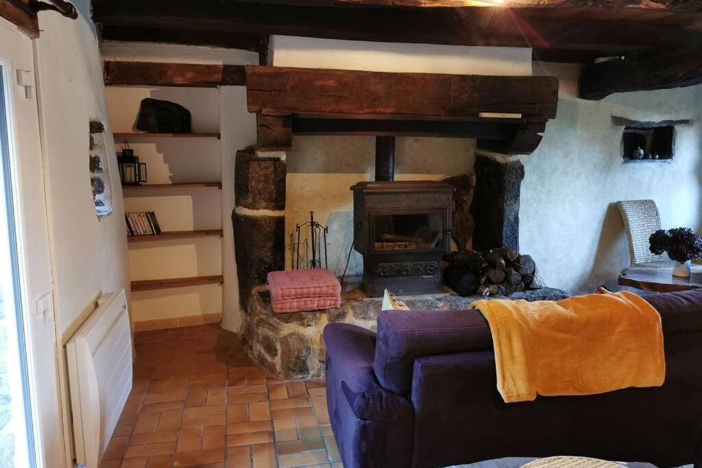 Petite Maison Dans Les Monts D'Arree Ty Coz Commana Exteriör bild