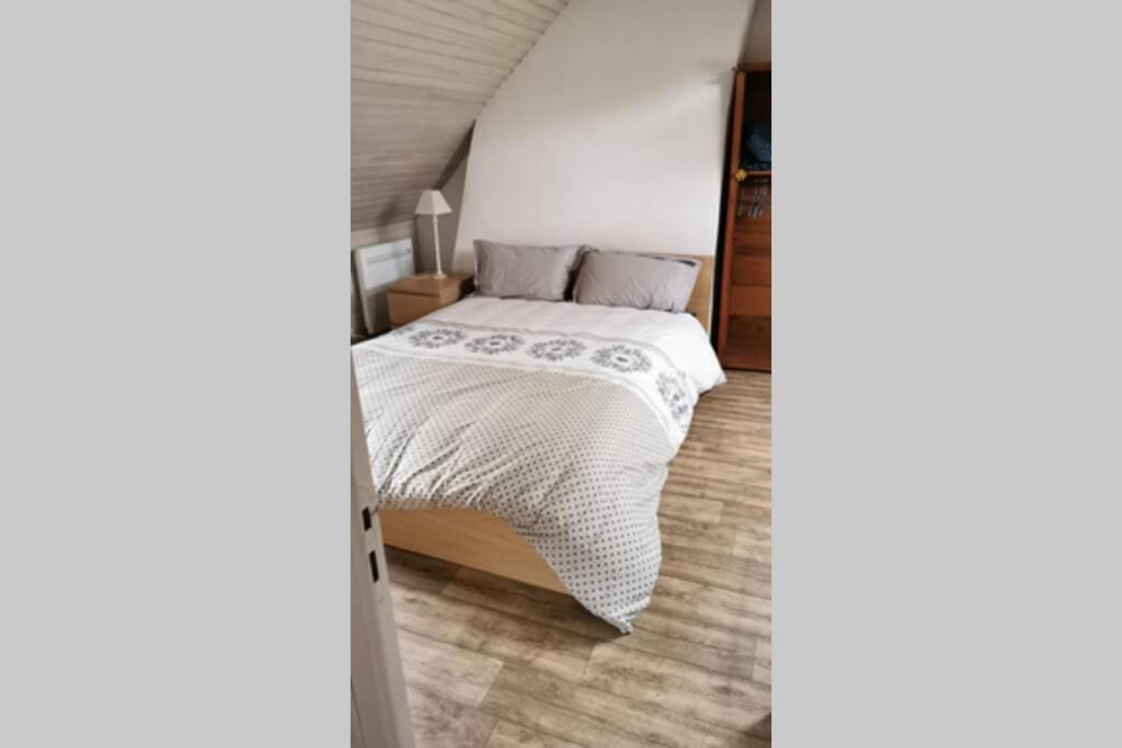 Petite Maison Dans Les Monts D'Arree Ty Coz Commana Exteriör bild