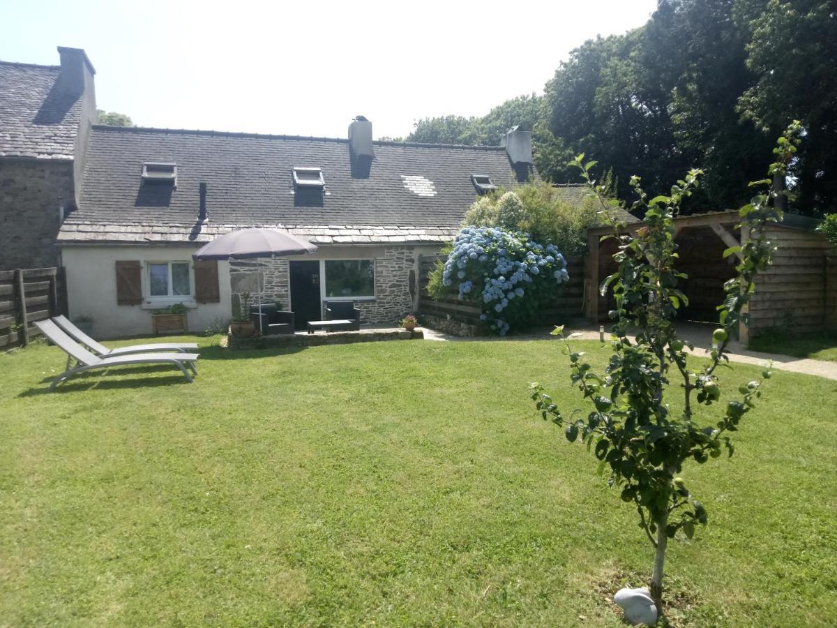 Petite Maison Dans Les Monts D'Arree Ty Coz Commana Exteriör bild